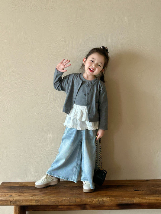 Wide-Leg Light Wash Jeans