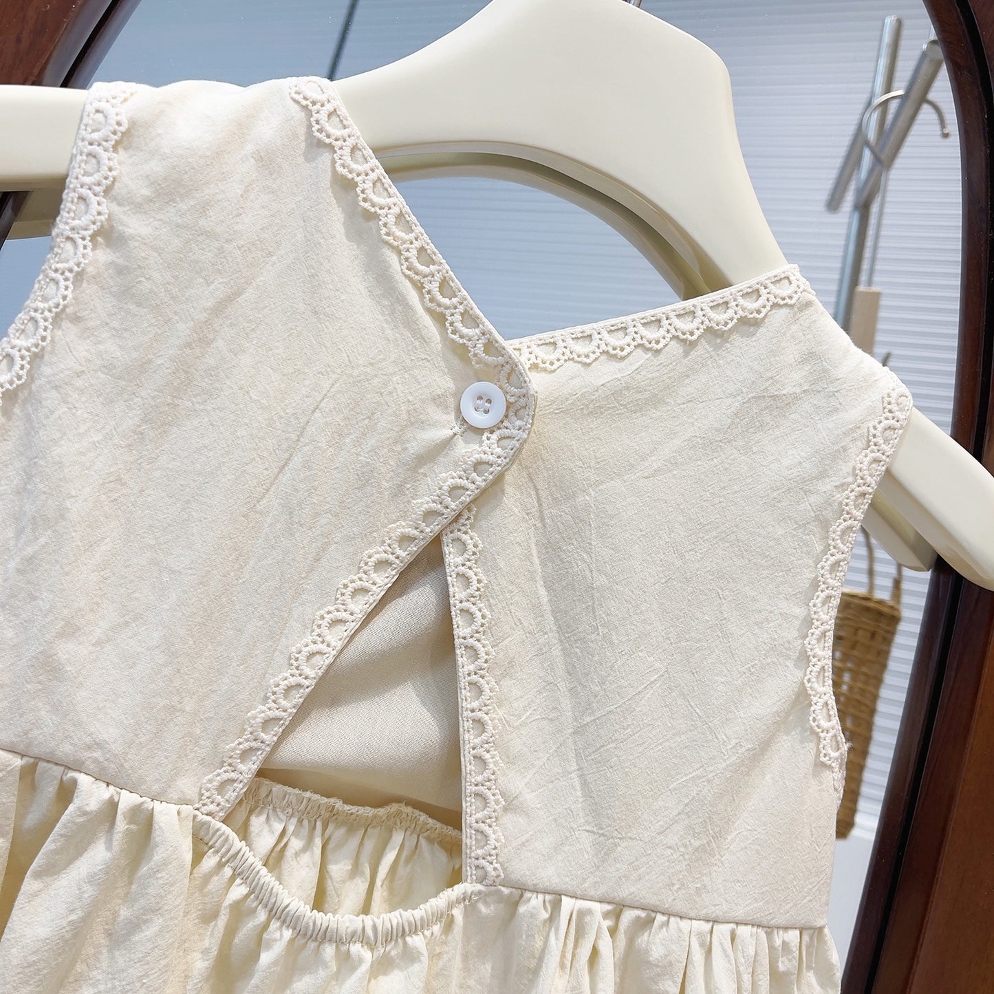 Vintage Floral Embroidered Sleeveless Dress