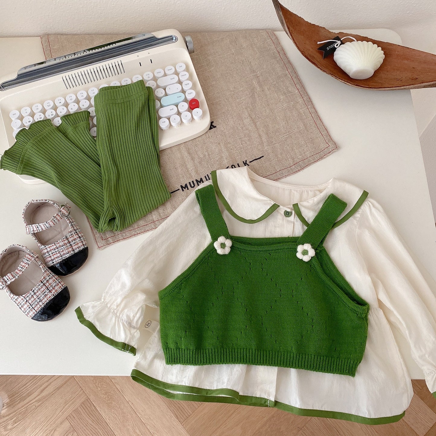 Green long sleeve set (shirt + pants)