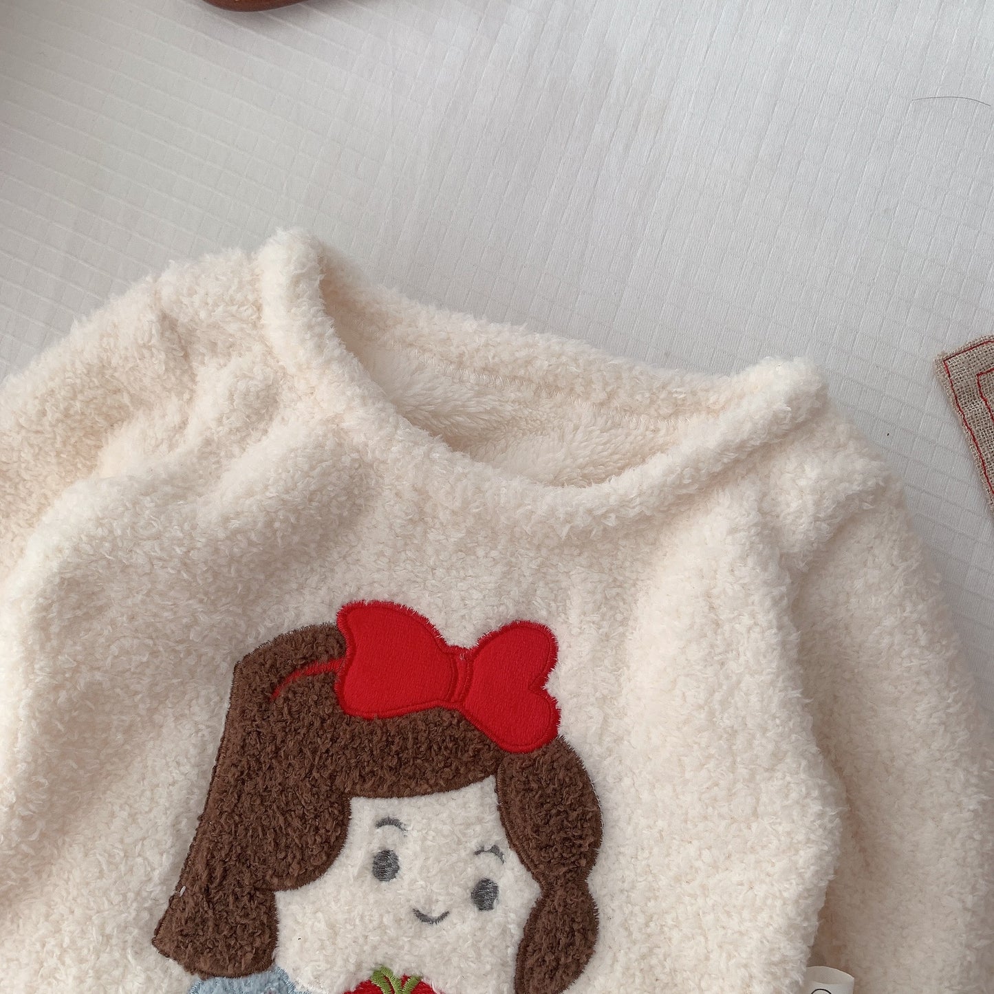 Snow White Fleece Set