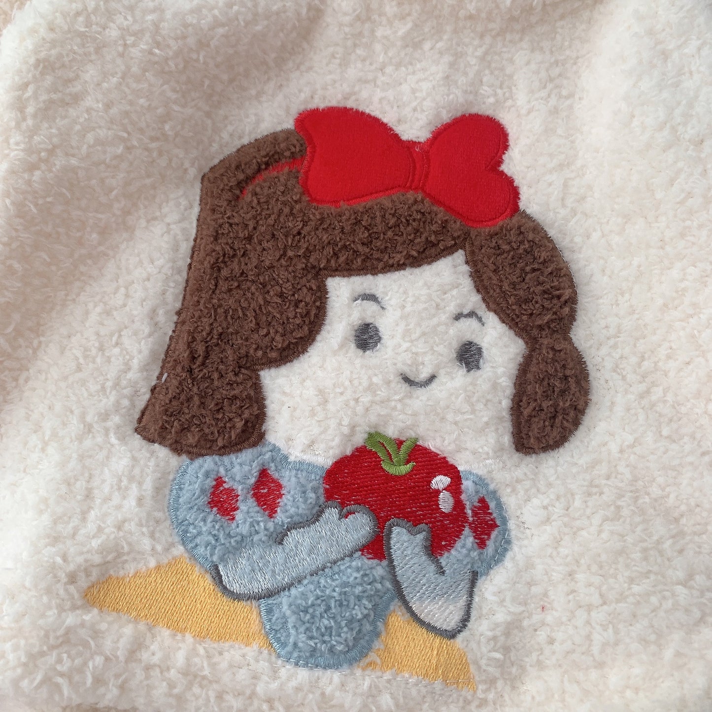 Snow White Fleece Set