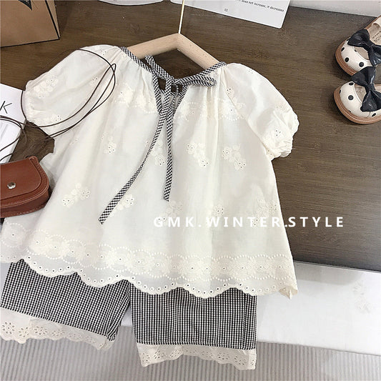 Eyelet Picnic Set